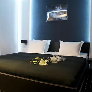 Fashion Hotel